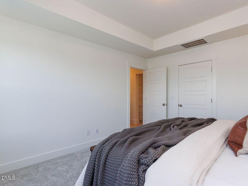 022-1280x960-primary-bedroom 022-1280x960-primary-bedroom