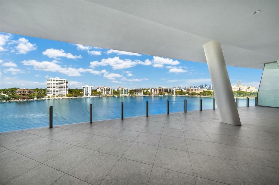 Community amenities in , Miami (Image 15).