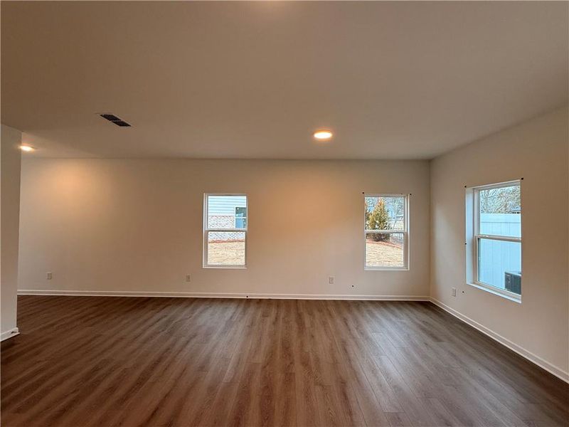 Spacious, unfurnished interior of a new home in Leydenview, Mableton (Image 44).