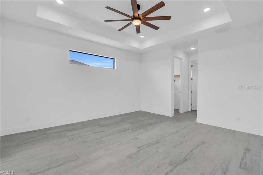 Spacious, unfurnished interior of a new home in , Port Charlotte (Image 23).