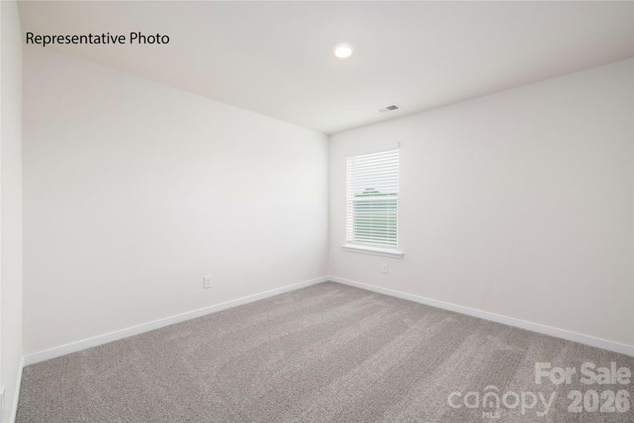 Spacious, unfurnished interior of a new home in Fergus Crossing, York (Image 20).