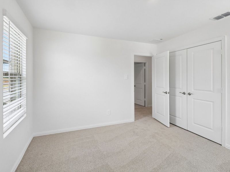 Spacious, unfurnished interior of a new home in Stella Hills, Denton (Image 20).