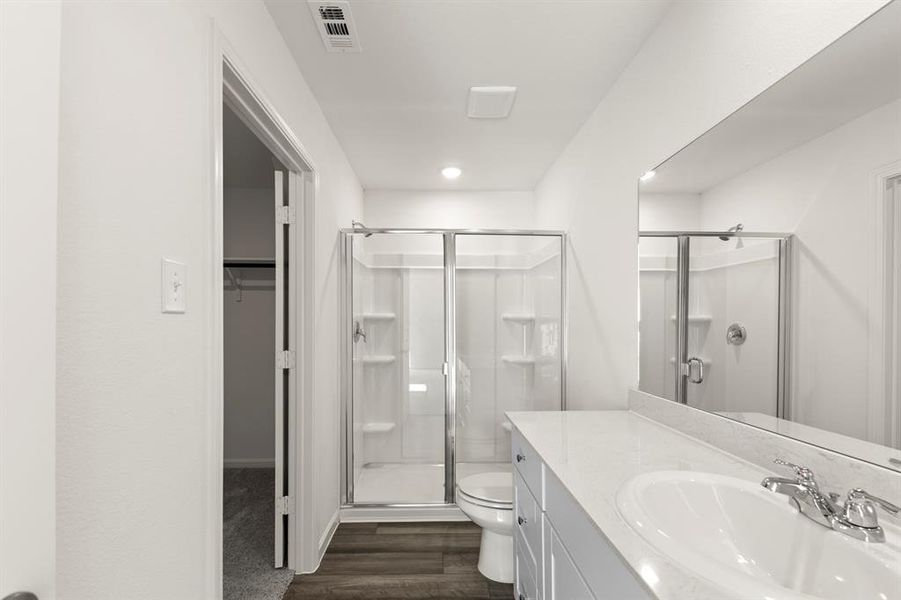 20. 512 Merced - Bath (2) 20. 512 Merced - Bath (2)