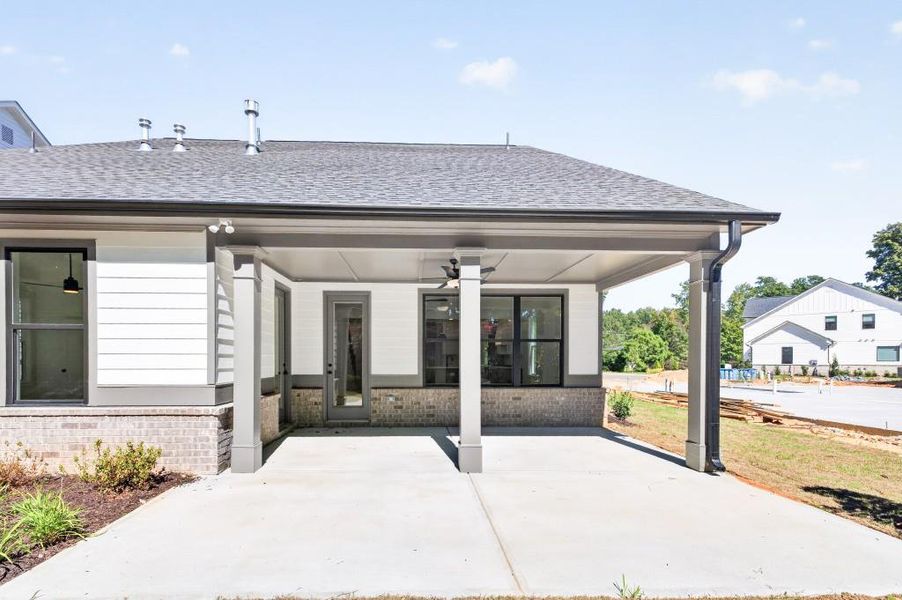 Exterior details and patio area of a home in Livingstone Park, Kennesaw (Image 3).
