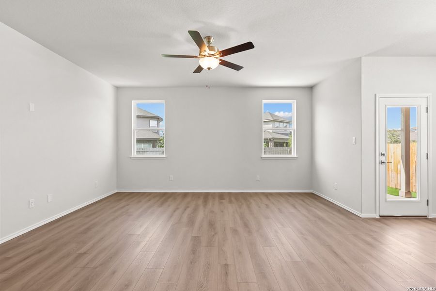 Spacious, unfurnished interior of a new home in Bricewood, San Antonio (Image 30).