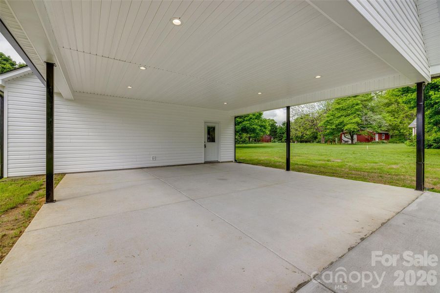 Representative photo of same build. Layout reversed per attached floorplan. Colors and selections may differ.