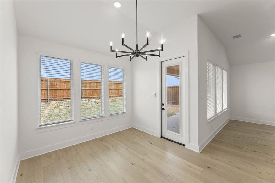 712 Hawthorn-Breakfast Nook-1 712 Hawthorn-Breakfast Nook-1