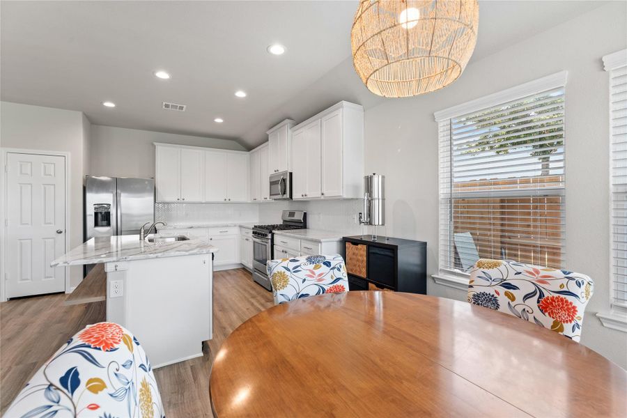 Furnished interior view inside a new home in Wedgewood Forest, Conroe (Image 12). Furnished interior view inside a new home in Wedgewood Forest, Conroe (Image 12).