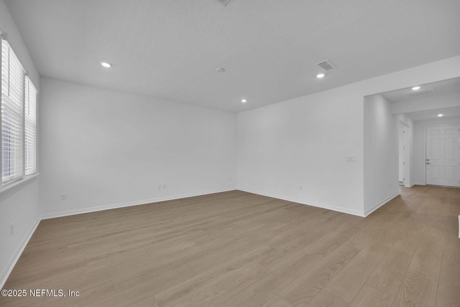 Spacious, unfurnished interior of a new home in Bradley Creek, Green Cove Springs (Image 36). Spacious, unfurnished interior of a new home in Bradley Creek, Green Cove Springs (Image 36).