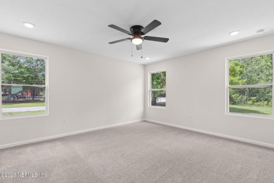 Spacious, unfurnished interior of a new home in , Jacksonville (Image 29).