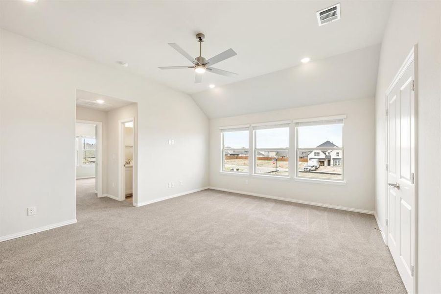 Spacious, unfurnished interior of a new home in Creekview Meadows, Pilot Point (Image 27). Spacious, unfurnished interior of a new home in Creekview Meadows, Pilot Point (Image 27).