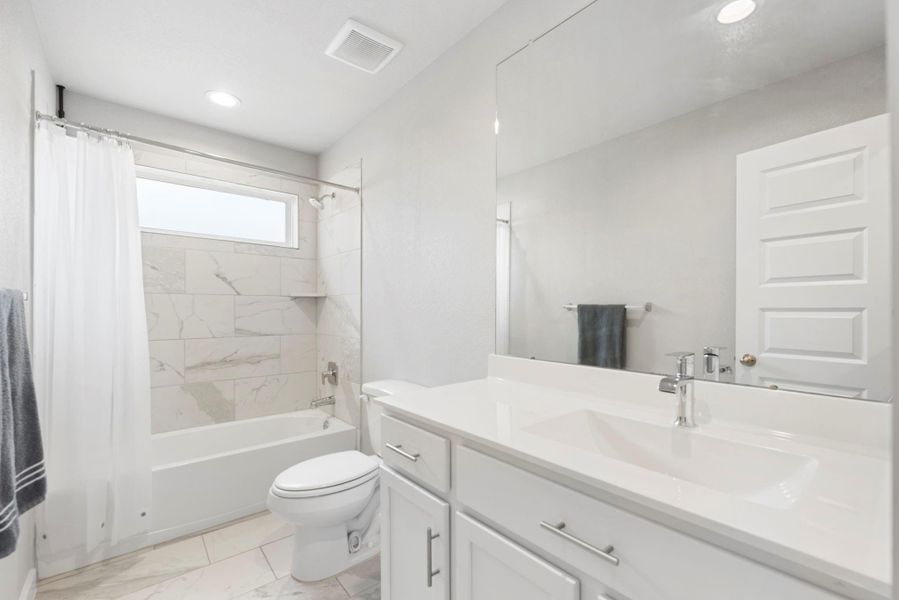 Furnished interior view inside a new home in Edgewood Village, Houston (Image 34). Furnished interior view inside a new home in Edgewood Village, Houston (Image 34).