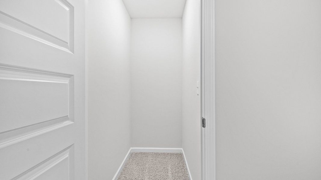 Spacious, unfurnished interior of a new home in Echo Glen, Stockbridge (Image 20).