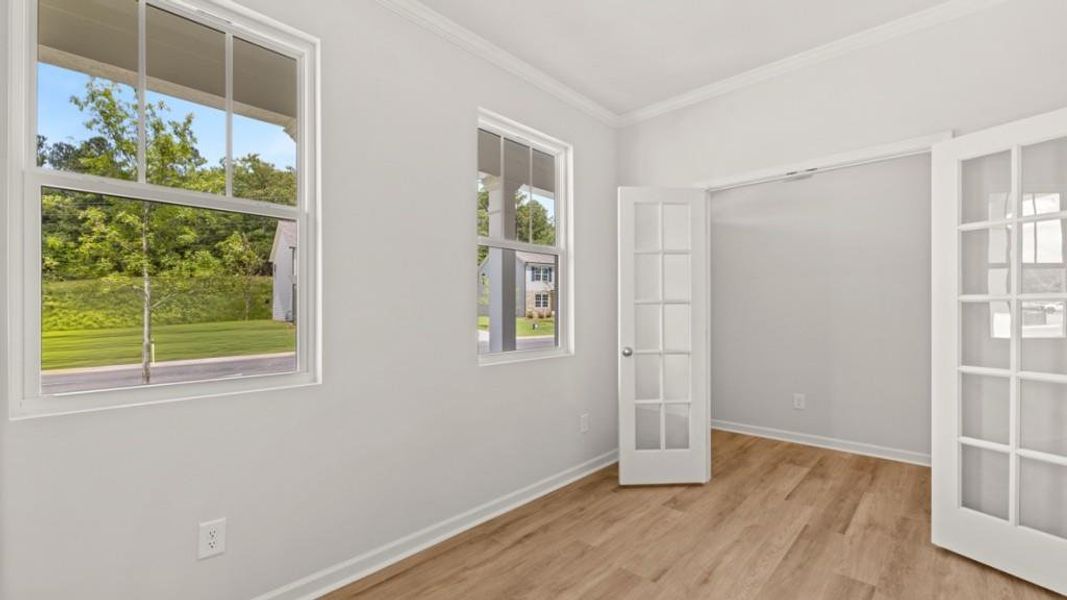 Spacious, unfurnished interior of a new home in Northwoods at Mirror Lake, Villa Rica (Image 17).