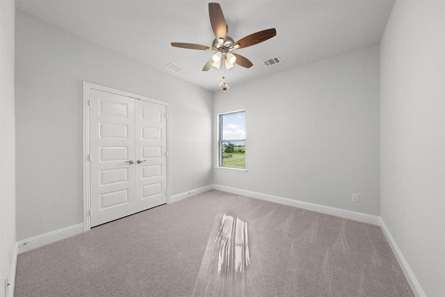 Spacious, unfurnished interior of a new home in Heath Golf and Yacht, Heath (Image 30).