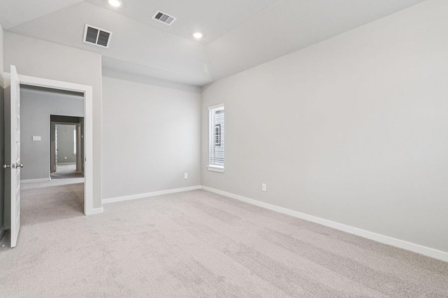 Photo is not of the actual home, but is an inspirational photo of builder’s model home and may depict options, furnishings, and/or decorator features that are not included Photo is not of the actual home, but is an inspirational photo of builder’s model home and may depict options, furnishings, and/or decorator features that are not included