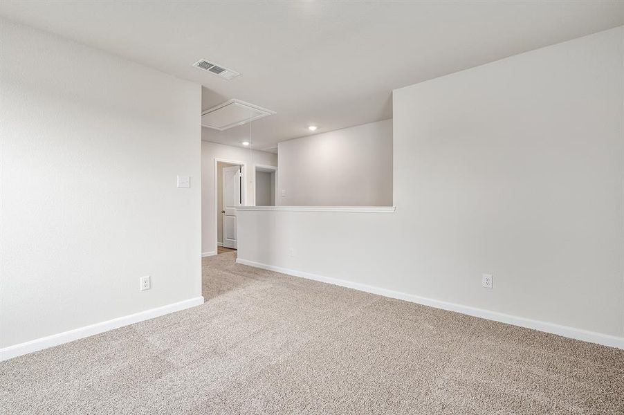 Spacious, unfurnished interior of a new home in College Park, Dallas (Image 14).