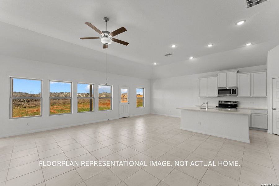 Spacious, unfurnished interior of a new home in Greenspoint Heights, Seguin (Image 21).