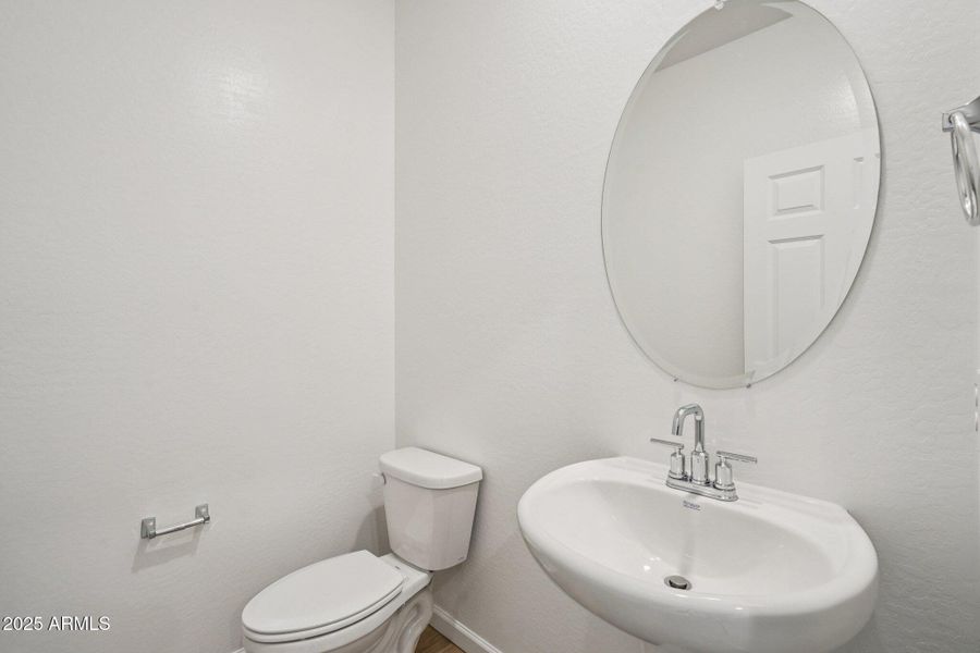 28-web-or-mls-W Mellen Ln-S0512-024