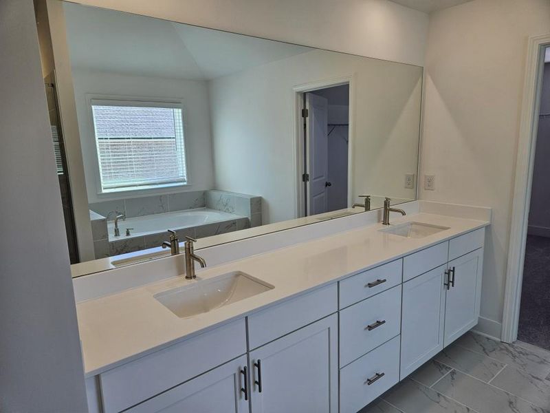 Furnished interior view inside a new home in Deer Valley, Canton (Image 2).