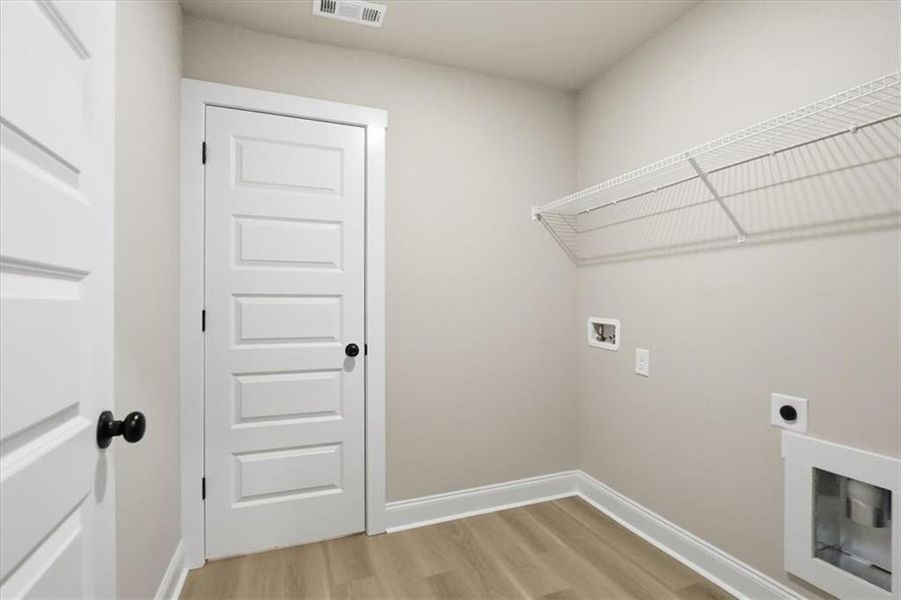 Spacious, unfurnished interior of a new home in , Hartwell (Image 15).