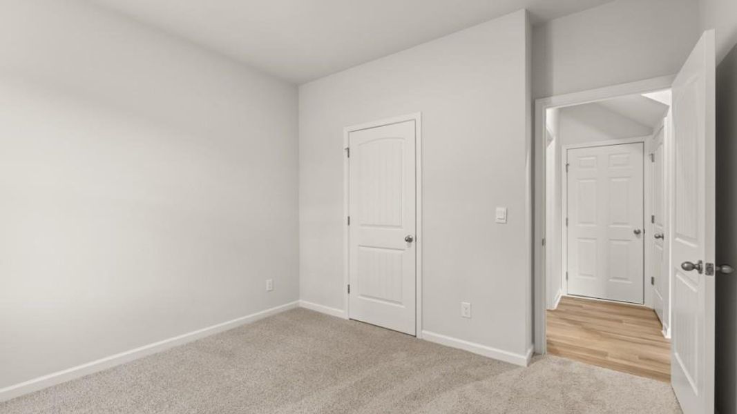 Spacious, unfurnished interior of a new home in Fairhaven, Lithia Springs (Image 19).