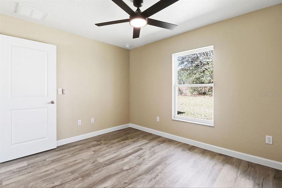 Spacious, unfurnished interior of a new home in , Citrus Springs (Image 22).