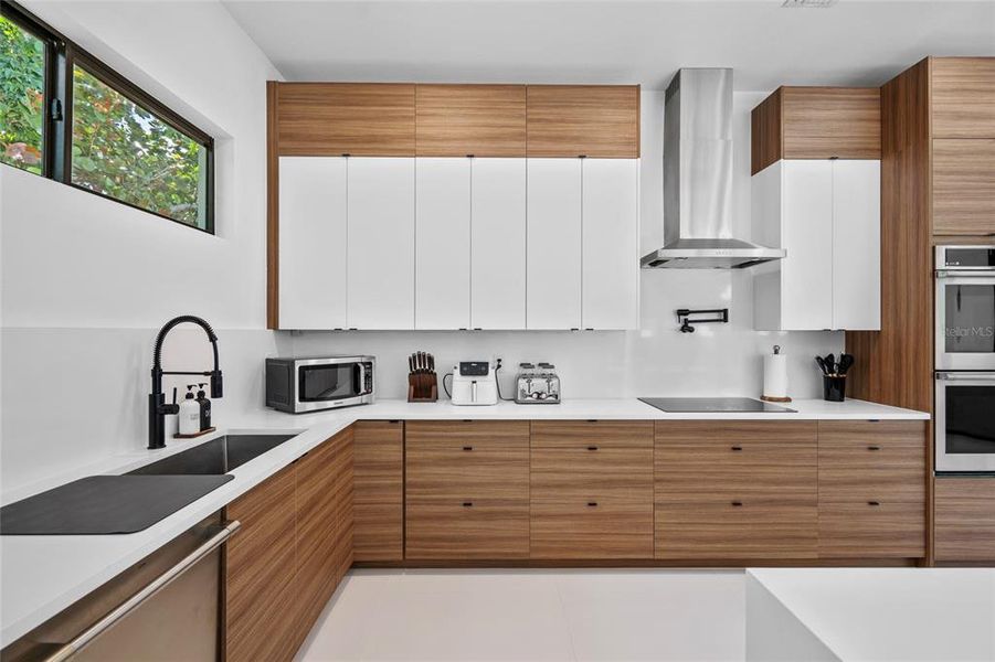 Furnished interior view inside a new home in , Sarasota (Image 5).