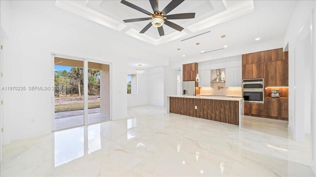 Spacious, unfurnished interior of a new home in , Lehigh Acres (Image 18).