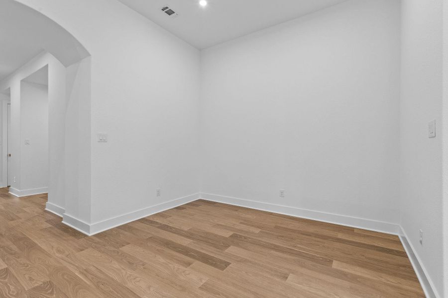 Casual Dining off of Kitchen Casual Dining off of Kitchen