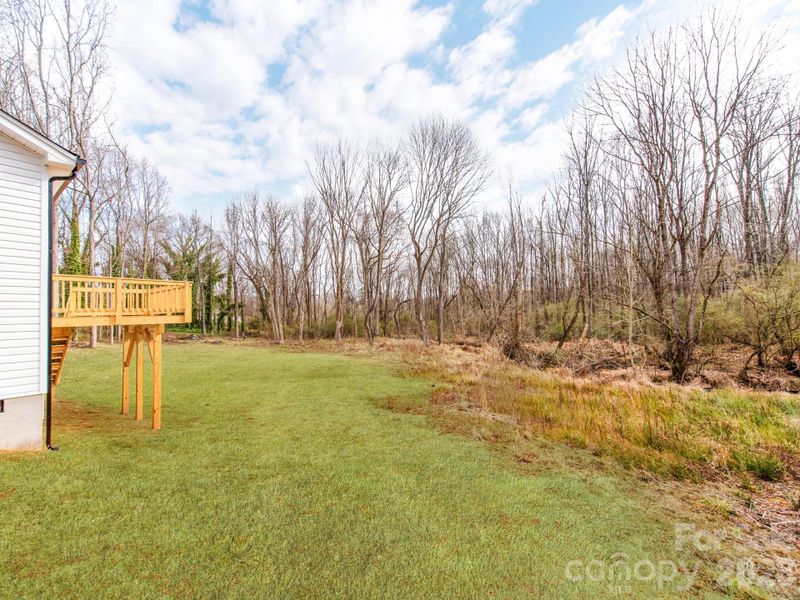 Exterior details and patio area of a home in , Monroe (Image 4).