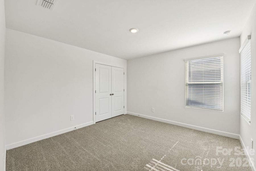 Spacious, unfurnished interior of a new home in Galloway Ridge, Charlotte (Image 25).
