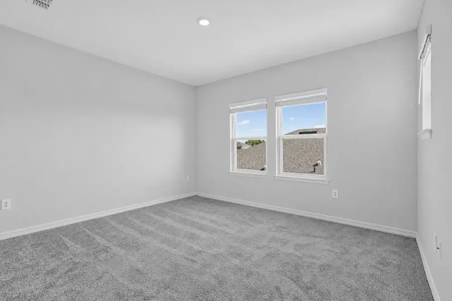 Spacious, unfurnished interior of a new home in Center Lake Ranch Community Group Page, St. Cloud (Image 34).