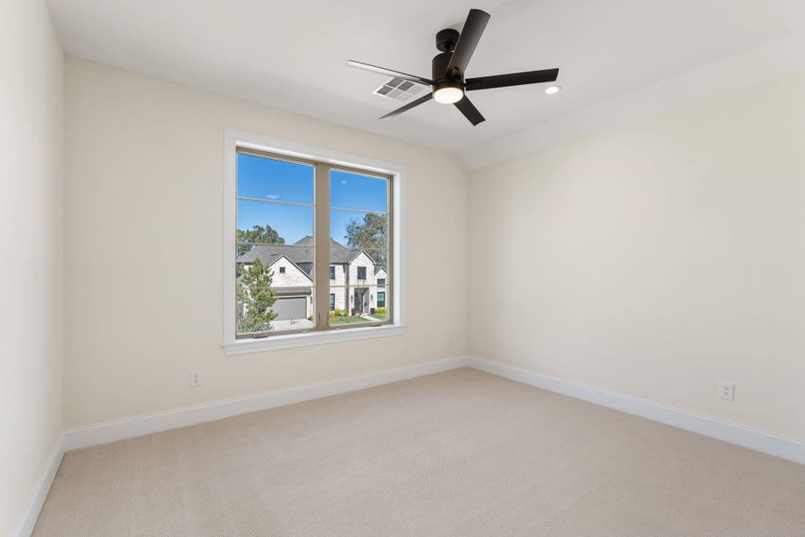 Spacious, unfurnished interior of a new home in , Houston (Image 19).