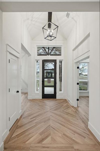 Spacious, unfurnished interior of a new home in Vintage Oaks, Weatherford (Image 20).