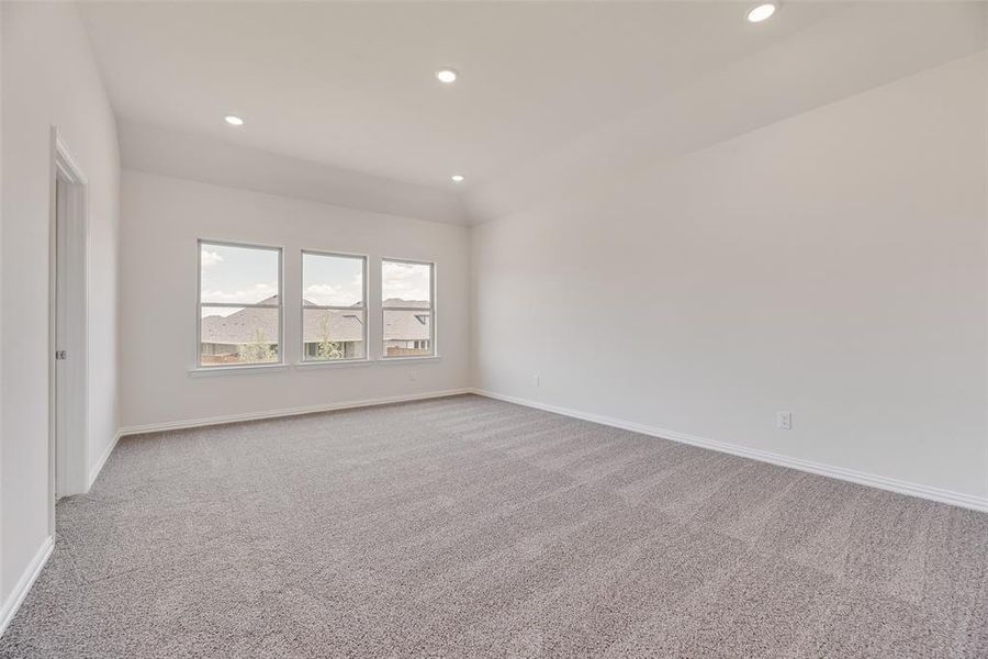Spacious, unfurnished interior of a new home in Valencia On The Lake, Little Elm (Image 16).