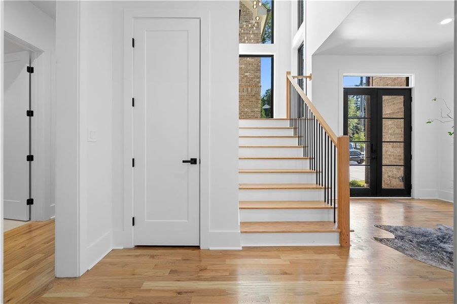 Spacious, unfurnished interior of a new home in , Atlanta (Image 68).