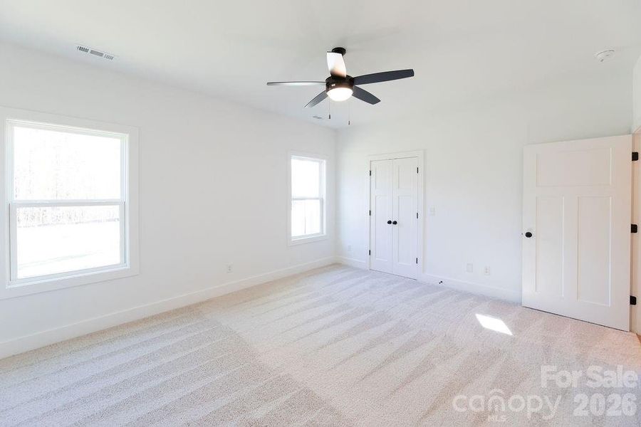 Spacious, unfurnished interior of a new home in , Clover (Image 28).