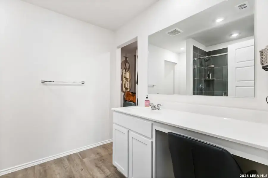 Furnished interior view inside a new home in Legend Pond, New Braunfels (Image 10).