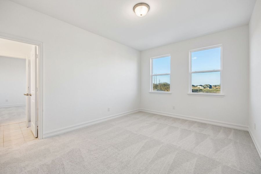 Representative unfurnished interior of a home built from the Oglesby by Pulte Homes in Pinnacle at Legacy Hills, Celina (Image 18).