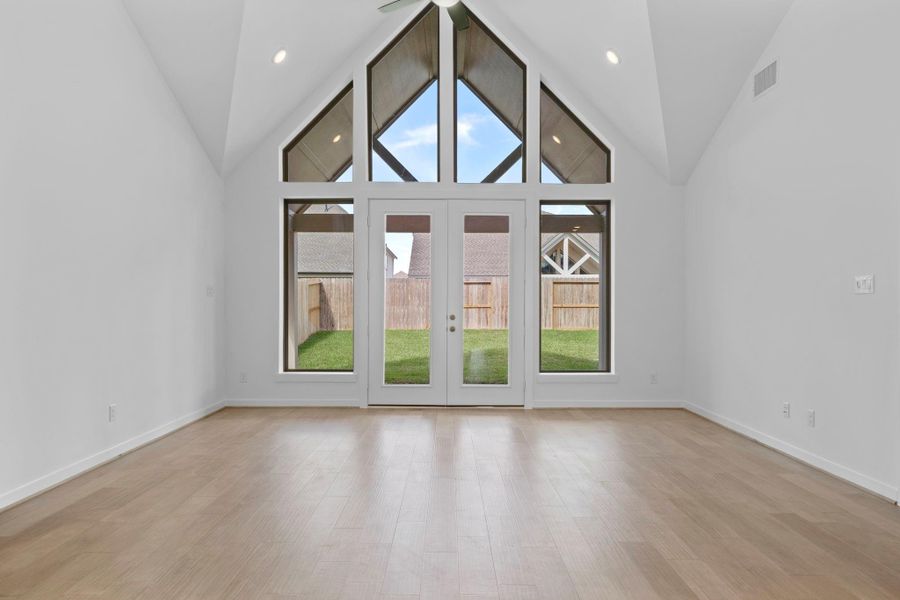 Spacious, unfurnished interior of a new home in , Missouri City (Image 19).