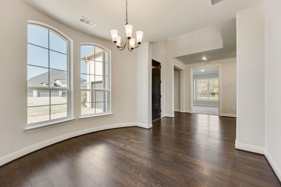 Spacious, unfurnished interior of a new home in Dominion of Pleasant Valley, Wylie (Image 20).