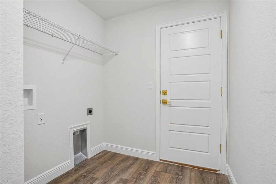 Spacious, unfurnished interior of a new home in , Citrus Springs (Image 44).
