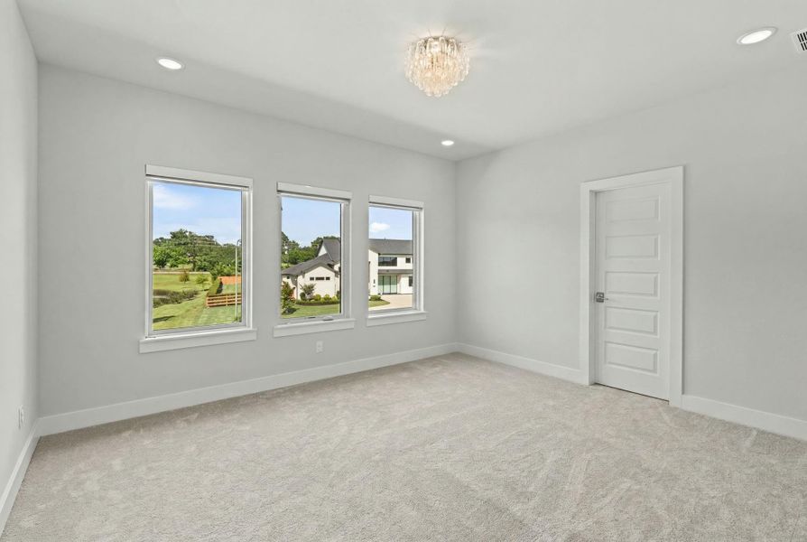 Spacious, unfurnished interior of a new home in Fulshear Run, Fulshear (Image 27). Spacious, unfurnished interior of a new home in Fulshear Run, Fulshear (Image 27).