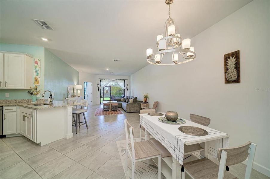 Furnished interior view inside a new home in Lorraine Lakes at Lakewood Ranch, Lakewood Ranch (Image 16). Furnished interior view inside a new home in Lorraine Lakes at Lakewood Ranch, Lakewood Ranch (Image 16).