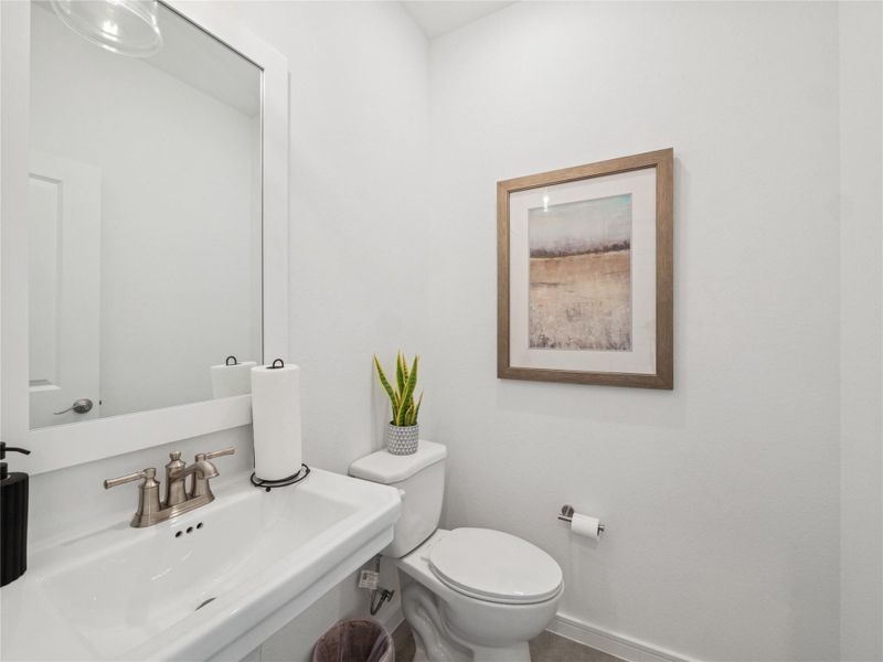 Half bath (*Photo not of actual home and used for illustration purposes only.) Half bath (*Photo not of actual home and used for illustration purposes only.)