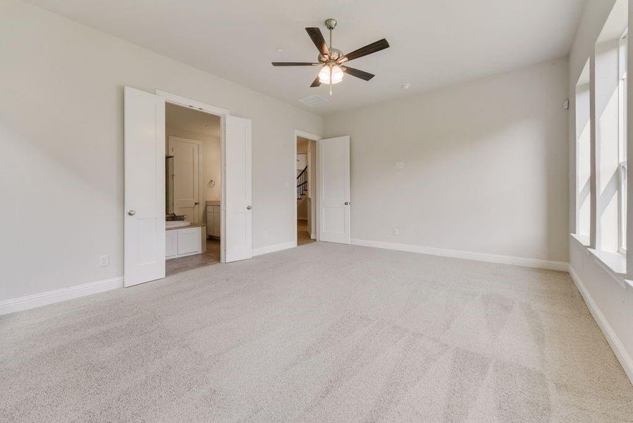 Spacious, unfurnished interior of a new home in Cedar Ridge Estates, Grand Prairie (Image 16). Spacious, unfurnished interior of a new home in Cedar Ridge Estates, Grand Prairie (Image 16).