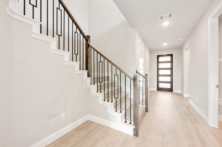 Spacious, unfurnished interior of a new home in Creekview Meadows, Pilot Point (Image 39).