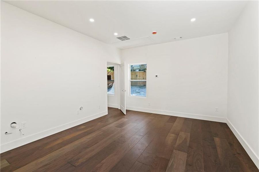 Spacious, unfurnished interior of a new home in , Atlanta (Image 53). Spacious, unfurnished interior of a new home in , Atlanta (Image 53).