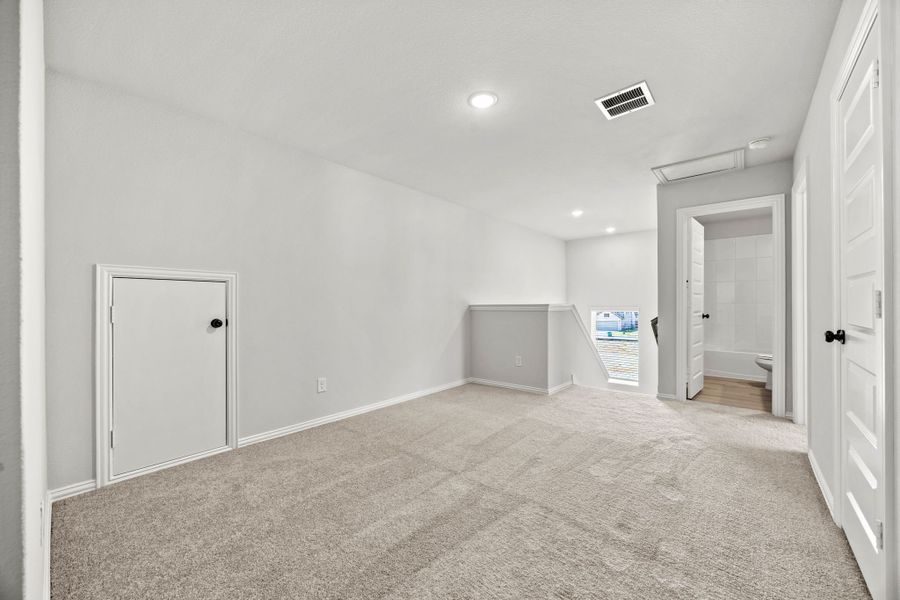 Representative unfurnished interior of a home built from the Madison by Cambridge Homes in Ribbonwood, Aubrey (Image 14). Representative unfurnished interior of a home built from the Madison by Cambridge Homes in Ribbonwood, Aubrey (Image 14).